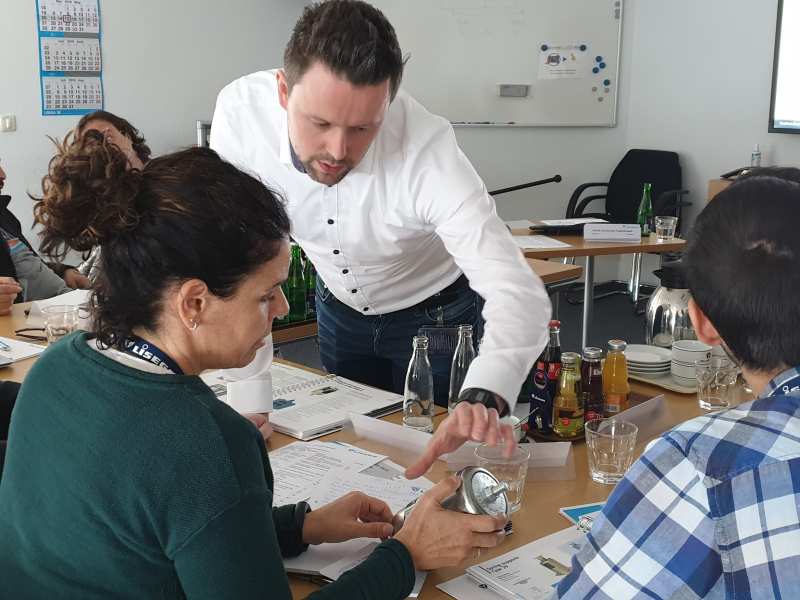 CLASES TEÓRICAS CON MUESTRAS PARA VER Y TOCAR